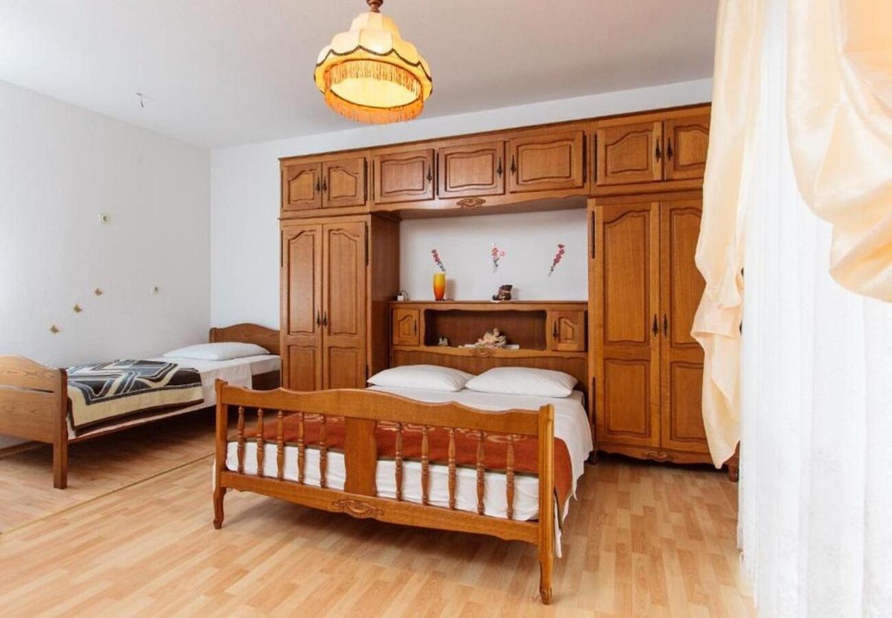 Apartment Knez 1 - 50 M From Beach Подстрана Экстерьер фото